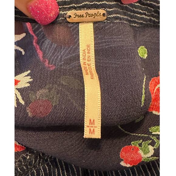 Free People Blue Hearts and Colors Long Sleeves Tunic Blouse size M - Picture 3 of 14